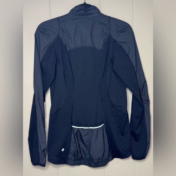 Lululemon Presta Asymmetric Zipper Packable Shirket Running Jacket Size 6 - Picture 4 of 13